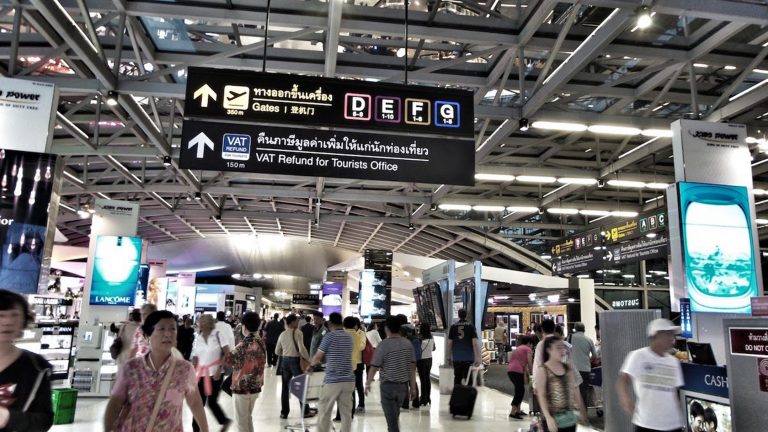 La Thailandia “punta su turisti di qualità che possono spendere di più”