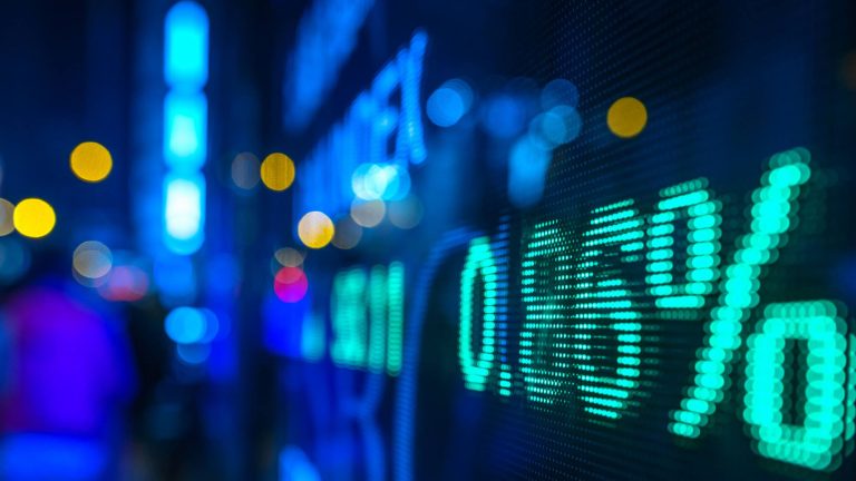 Communication of the sale of shares of SW6 Destinations LTD