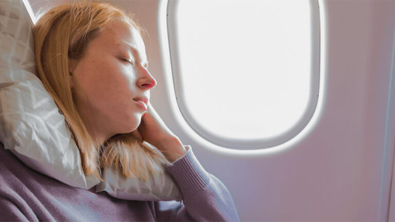 Long flight by plane: here’s how to best prepare!